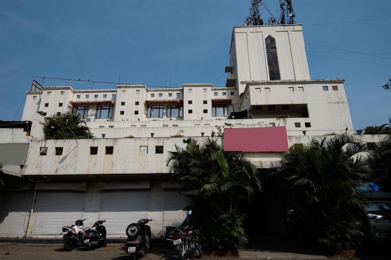 Oyo 1065 Hotel Hmr Royal Inn Pune Bagian luar foto