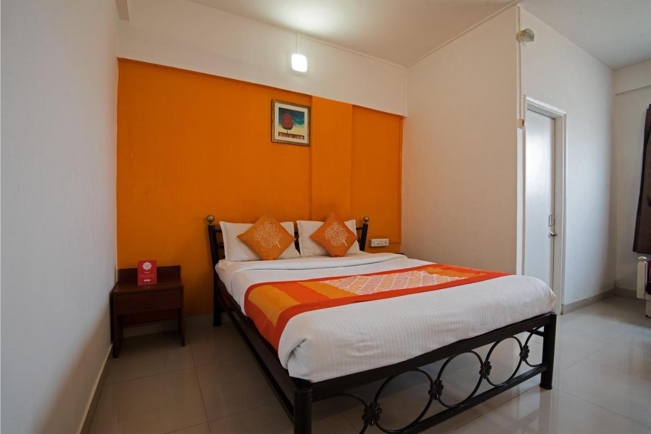 Oyo 1065 Hotel Hmr Royal Inn Pune Bagian luar foto