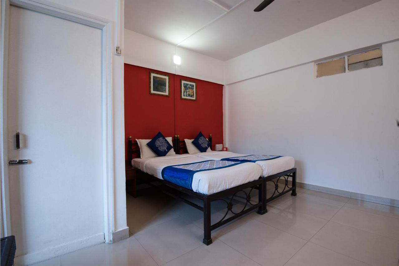 Oyo 1065 Hotel Hmr Royal Inn Pune Bagian luar foto
