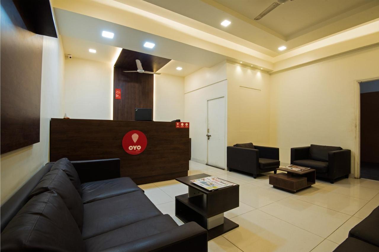 Oyo 1065 Hotel Hmr Royal Inn Pune Bagian luar foto