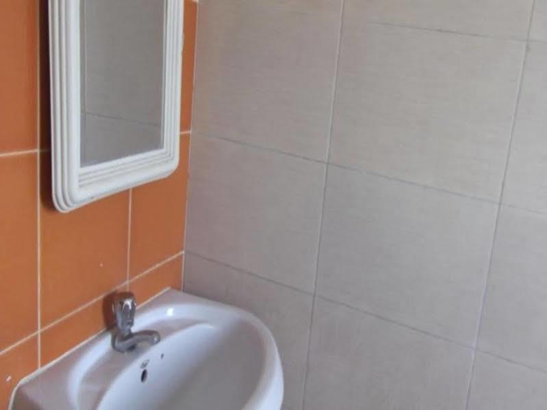 Oyo 1065 Hotel Hmr Royal Inn Pune Bagian luar foto